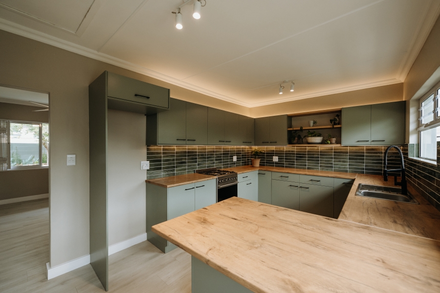 To Let 3 Bedroom Property for Rent in Westcliff Western Cape